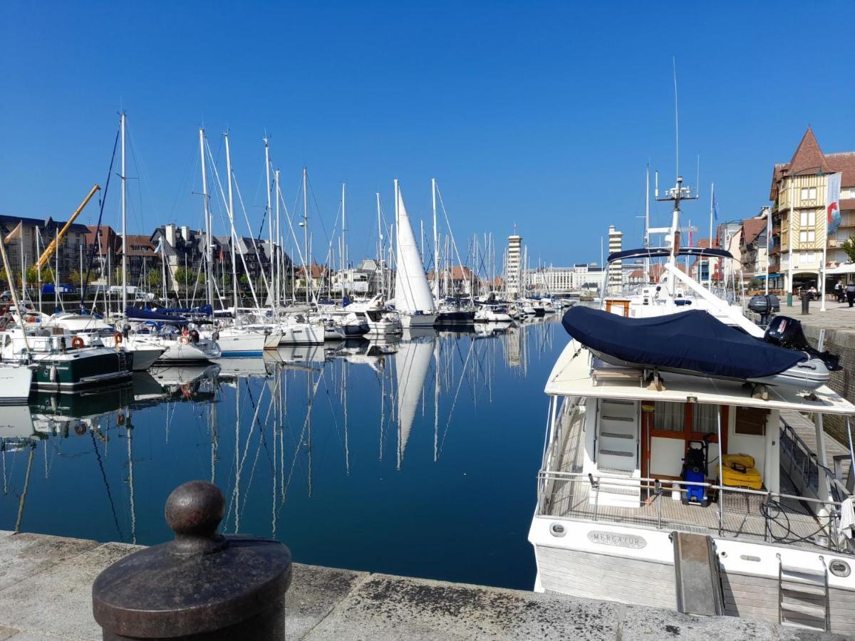 Studio Les Marinas-10 By Interhome Довил Екстериор снимка
